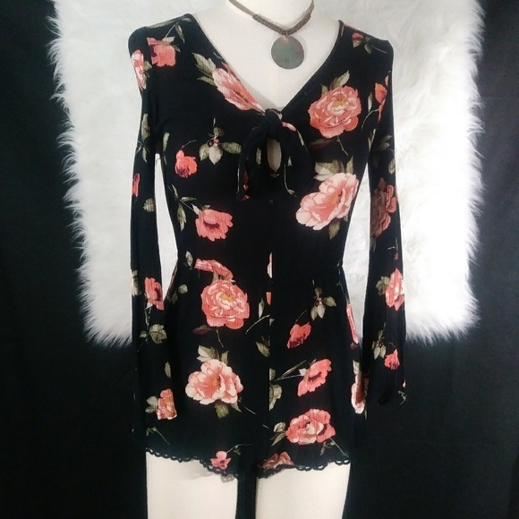 Rewind Tops - REWIND Black Floral Print V Neck Romper Size XS